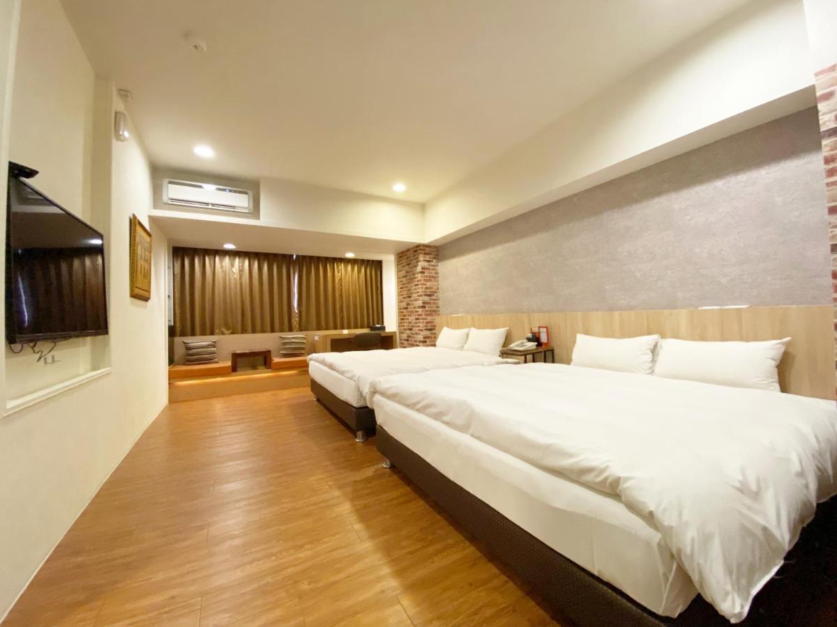 Taichung Old F Hotel Exterior foto