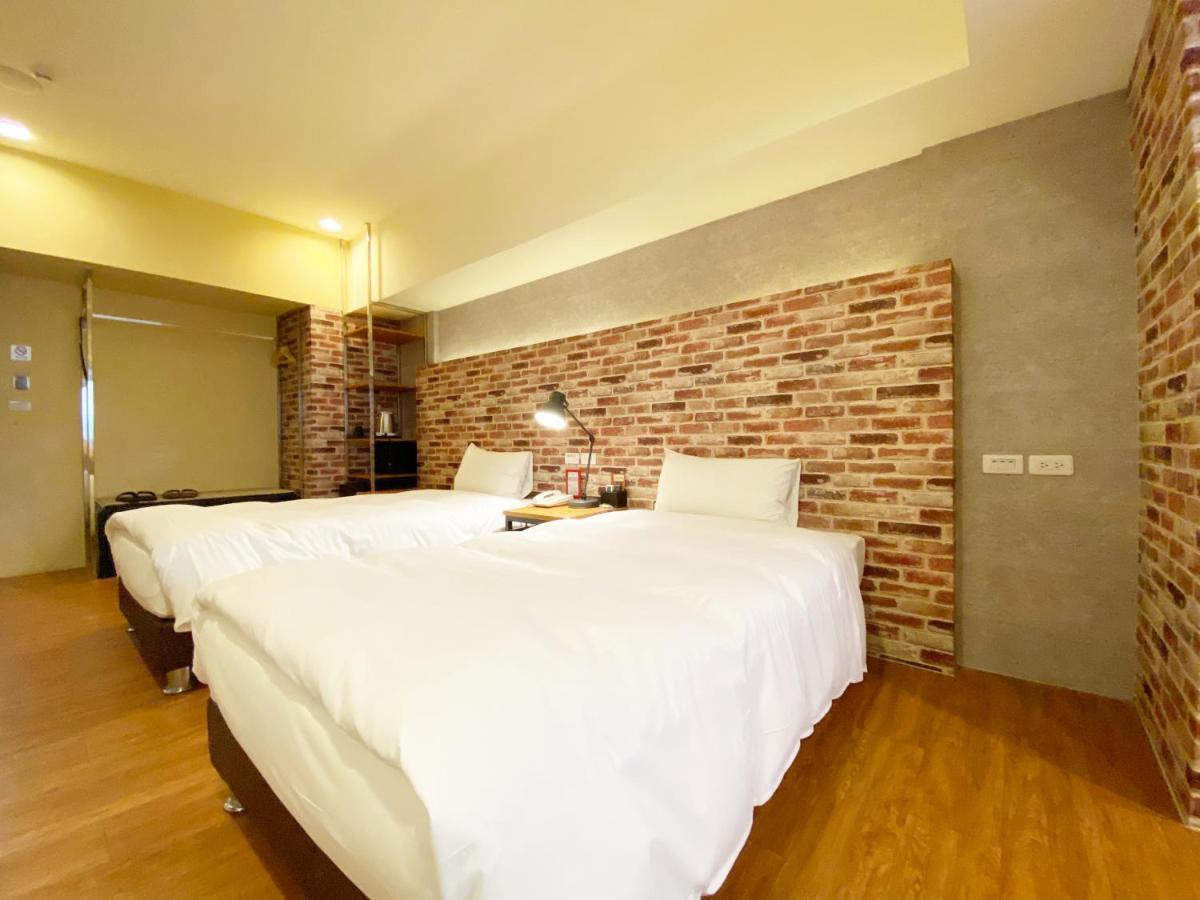Taichung Old F Hotel Exterior foto
